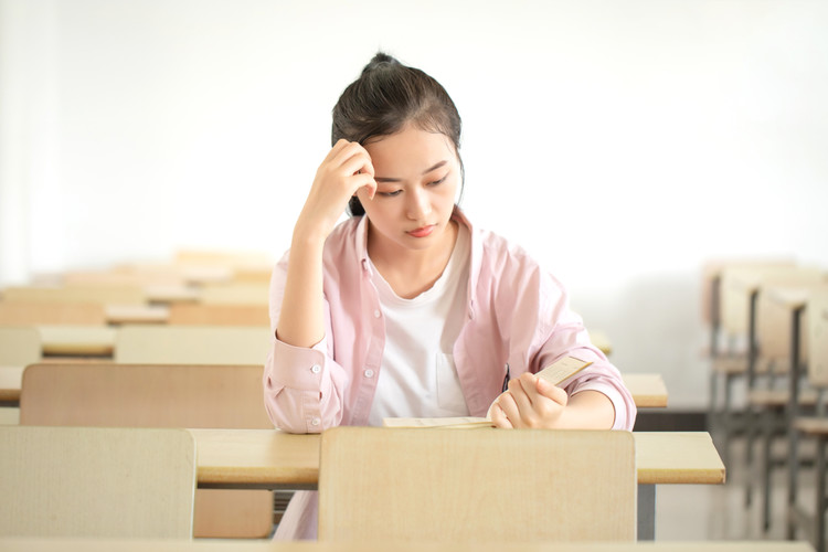 天津中德应用技术大学有多少学生，这个学校就业前景好吗？