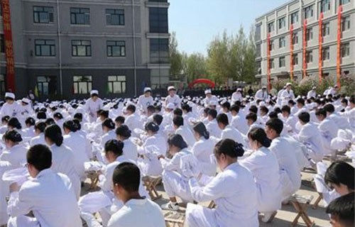 德宏傣族景颇族自治州卫生学校